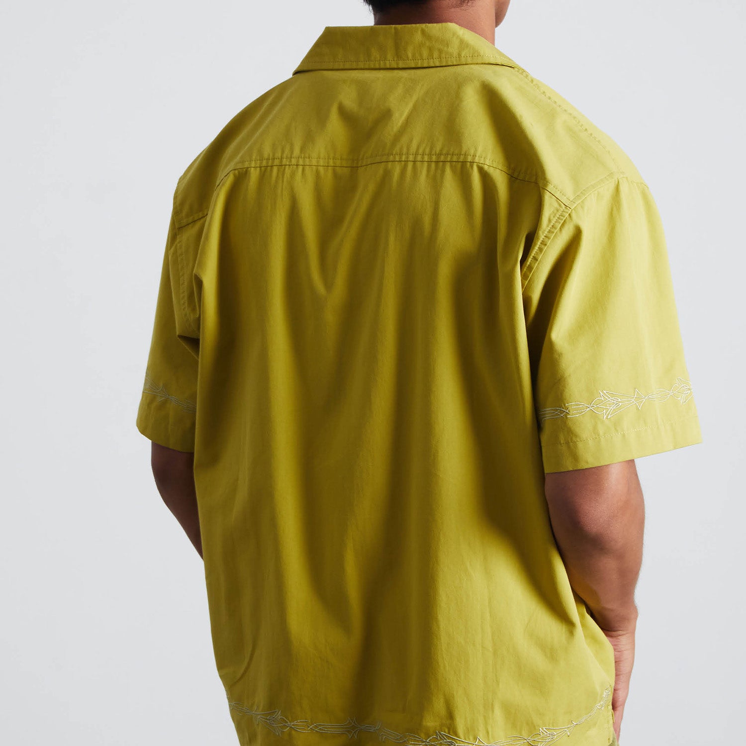 HUF (ハフ) Worldwide JP /TOPS & SHIRTS(トップス&シャツ)/ PINSTRIPE EMBROIDERED RESORT SHIRT商品 / AVOCADO
