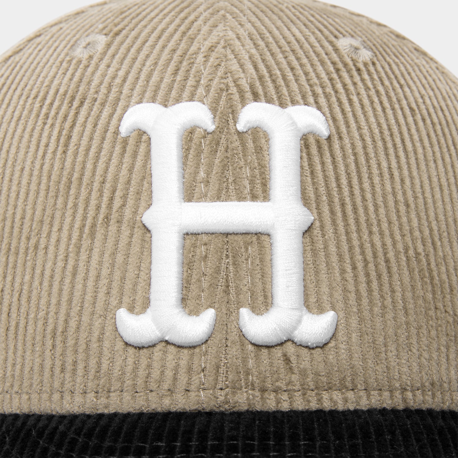 HUF (ハフ) Worldwide JP /HATS & BEANIES(ハット&ビーニー)/ NEW ERA® CLASSIC H CORDUROY HAT商品 / DK GREEN