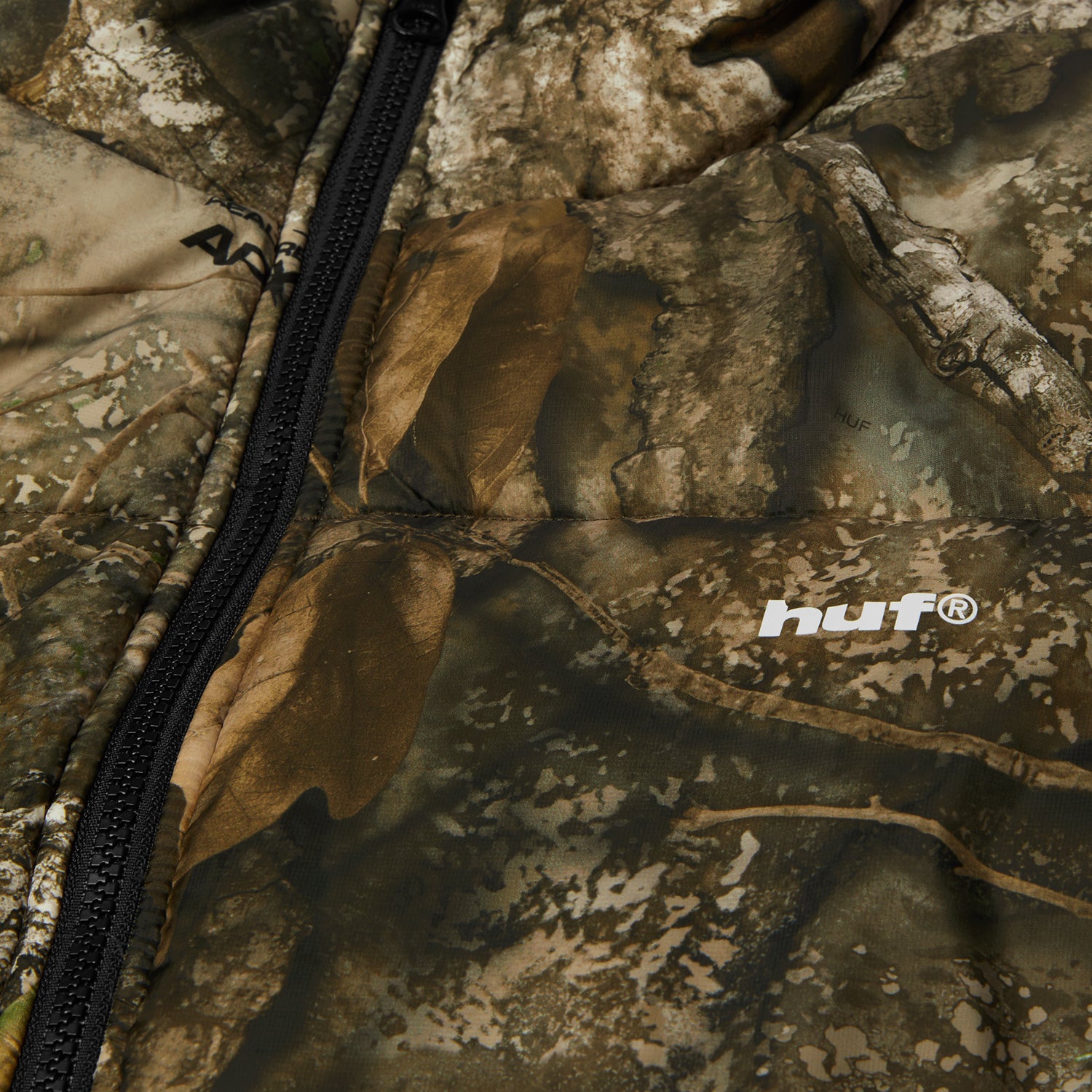 HUF (ハフ) Worldwide JP /JACKETS(ジャケット)/ HUF X REALTREE® SEQUOIA PUFFER商品 / REALTREE