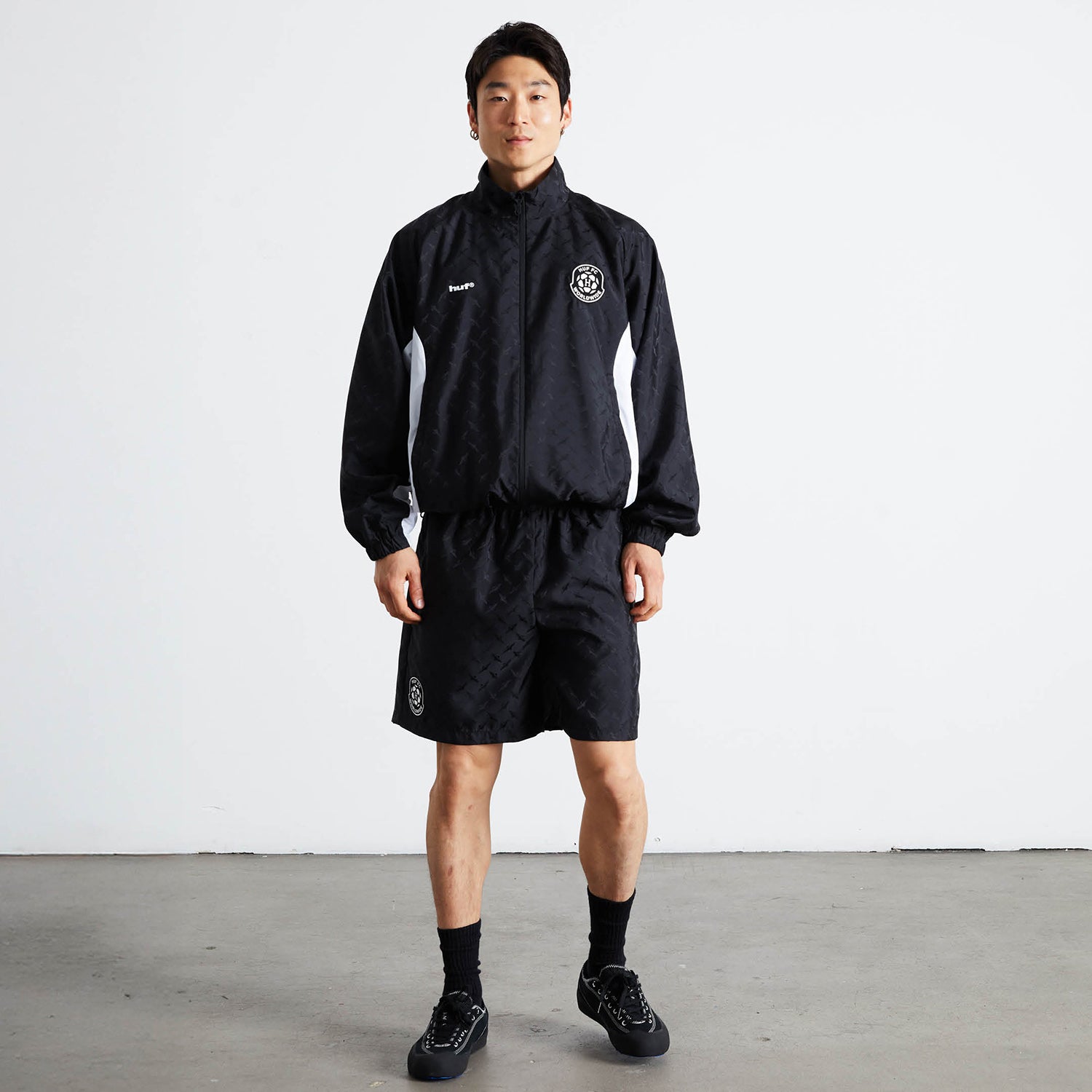 HUF (ハフ) Worldwide JP /JACKETS(ジャケット)/ HUF FC WINDBREAKER商品 / BLACK