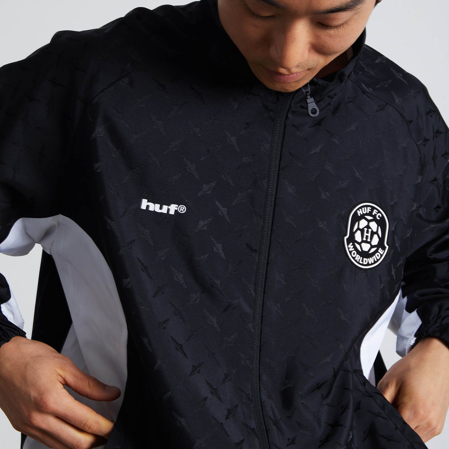 HUF (ハフ) Worldwide JP /JACKETS(ジャケット)/ HUF FC WINDBREAKER商品 / BLACK