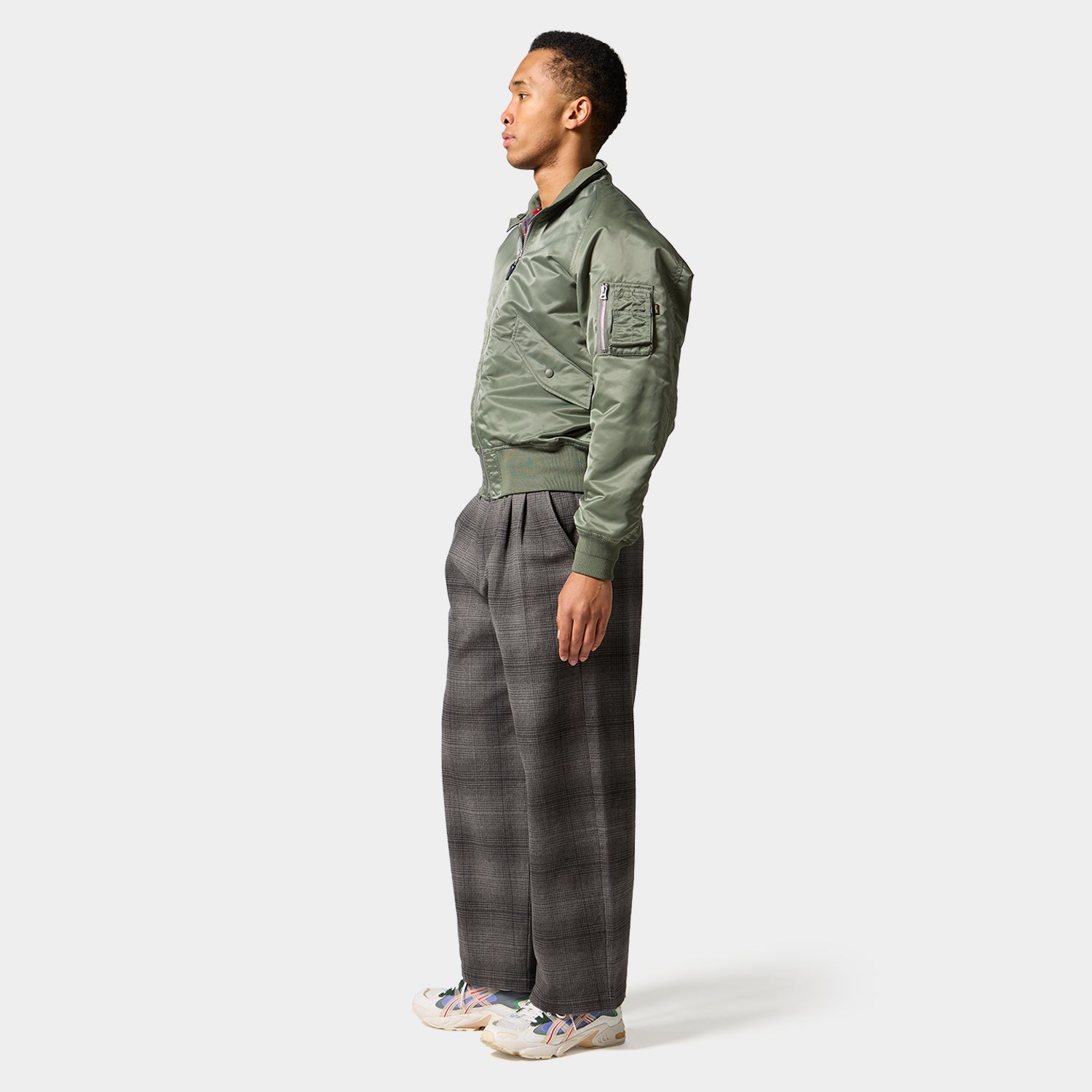HUF (ハフ) Worldwide JP /JACKETS(ジャケット)/ HUF X BARACUTA G9 MA-1 JACKET商品 / OLIVE