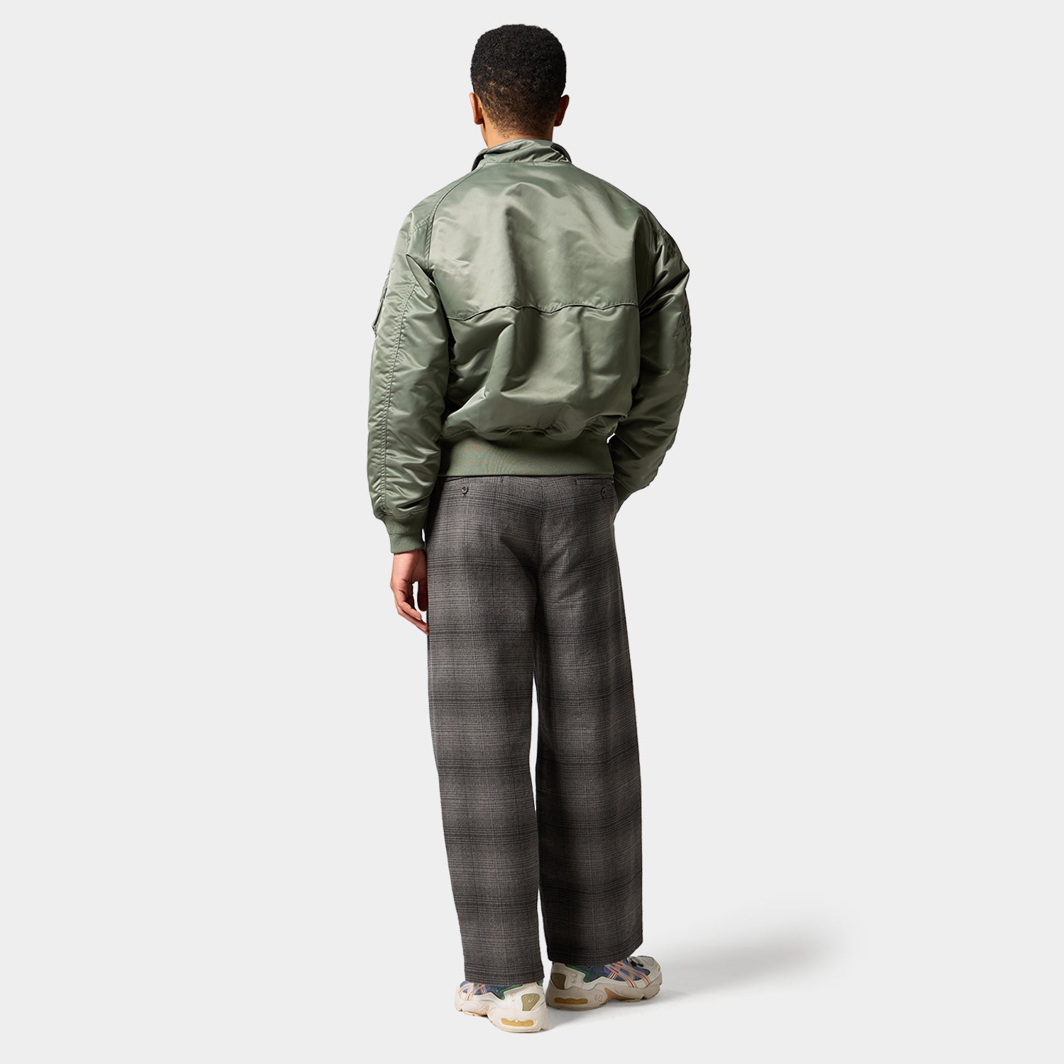 HUF (ハフ) Worldwide JP /JACKETS(ジャケット)/ HUF X BARACUTA G9 MA-1 JACKET商品 / OLIVE
