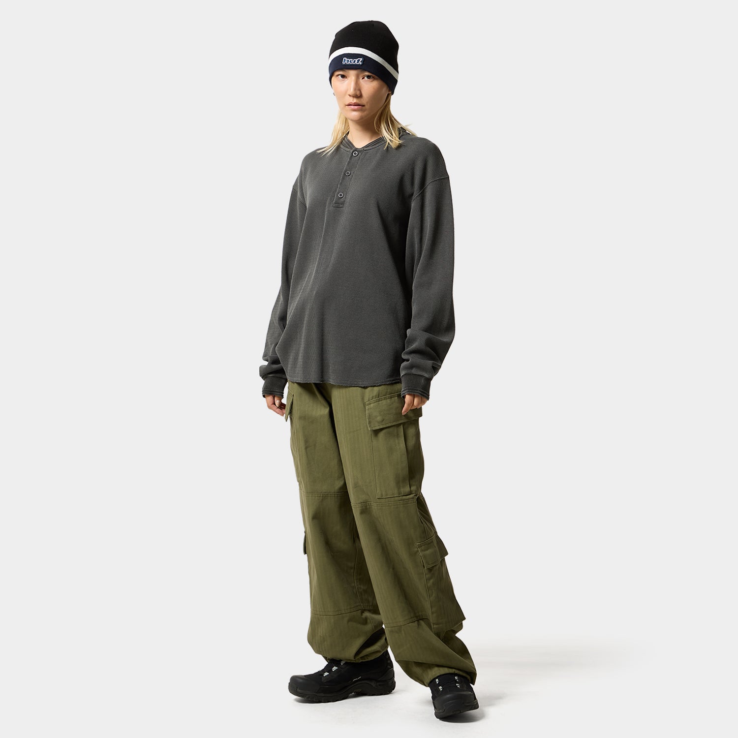 HUF (ハフ) Worldwide JP /TOPS & SHIRTS(トップス&シャツ)/ STRETCH LOGO HENRY THERMAL商品 / DARK OLIVE