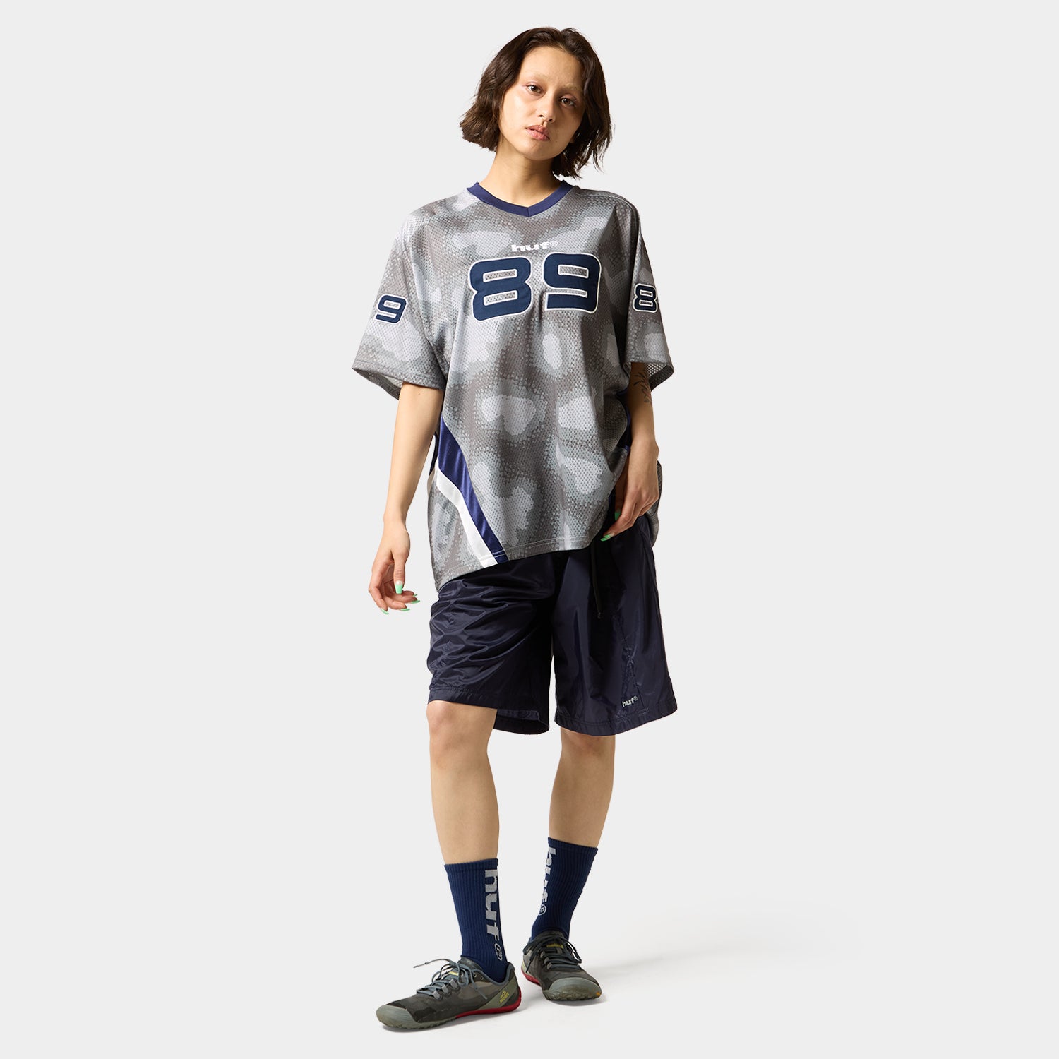 HUF (ハフ) Worldwide JP /TOPS & SHIRTS(トップス&シャツ)/ CROSS CONDITIONS FOOTBALL CREW商品 / BLACK