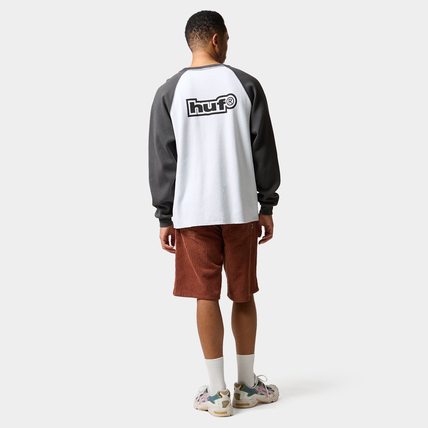 HUF (ハフ) Worldwide JP /TOPS & SHIRTS(トップス&シャツ)/ 89 OUTLINE LS RAGLAN商品 / BLACK