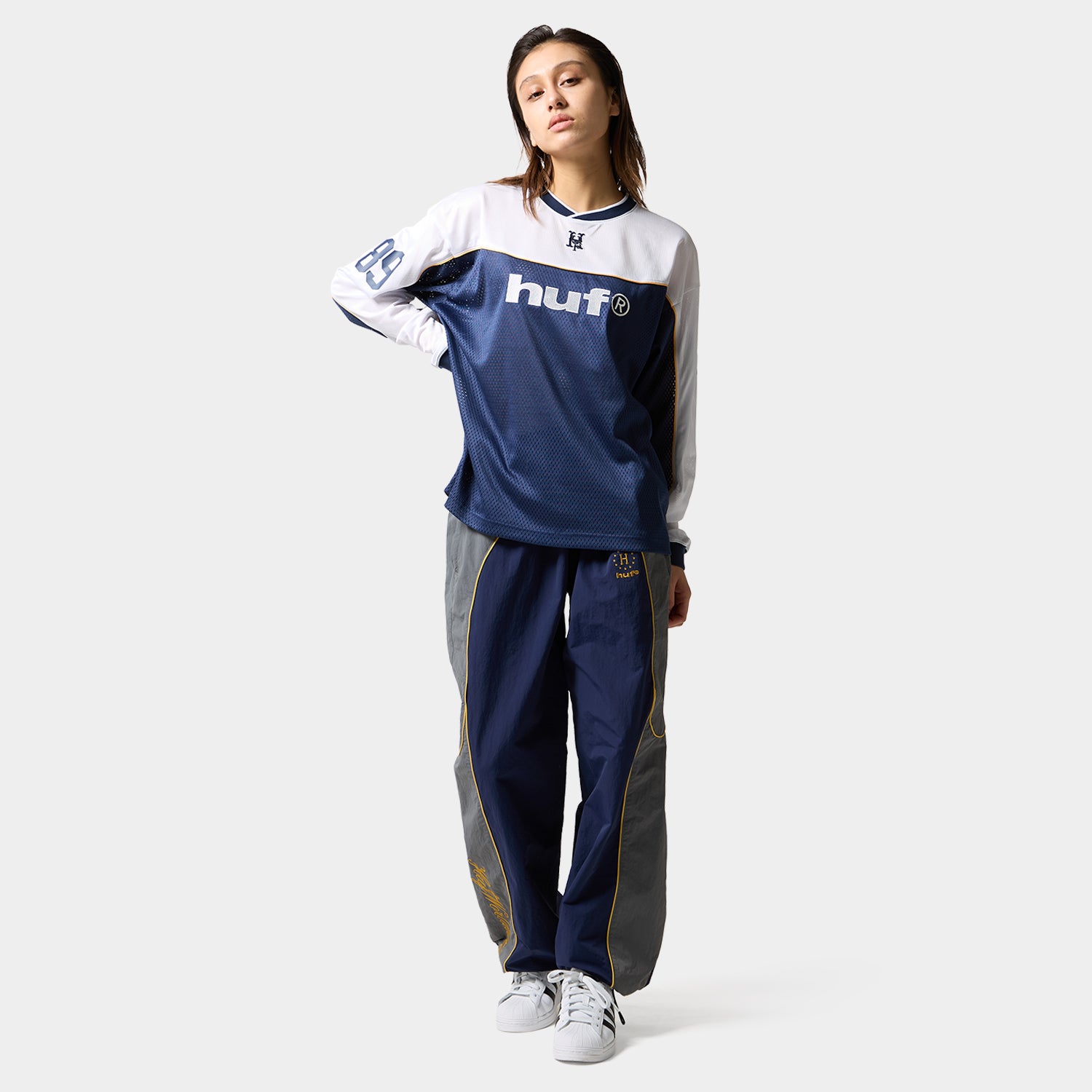 HUF (ハフ) Worldwide JP /TOPS & SHIRTS(トップス&シャツ)/ HUF eightynine FOOTBALL TOP商品 / NAVY
