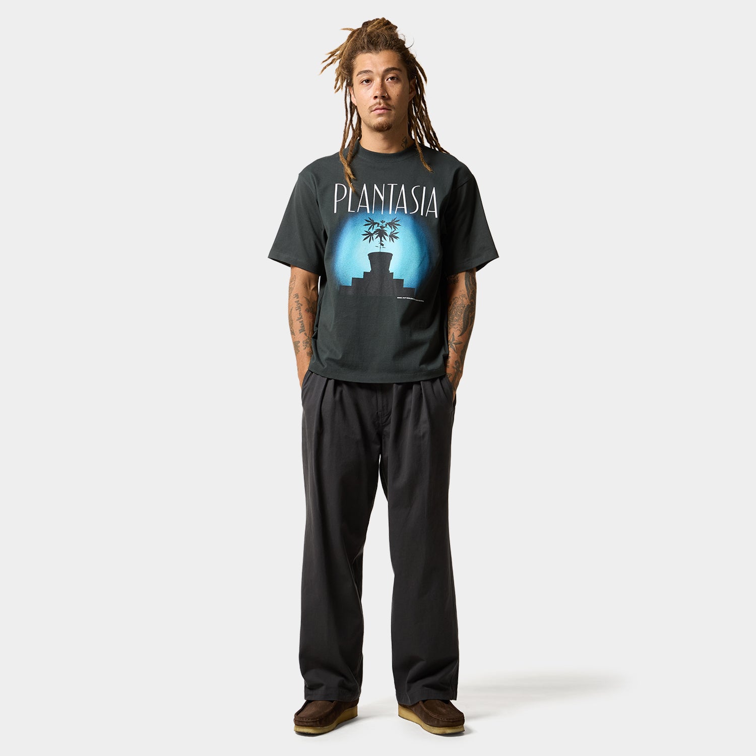 HUF (ハフ) Worldwide JP /PANTS(パンツ)/ HUF TWO TUCK TROUSER商品 / CHARCOAL GREY