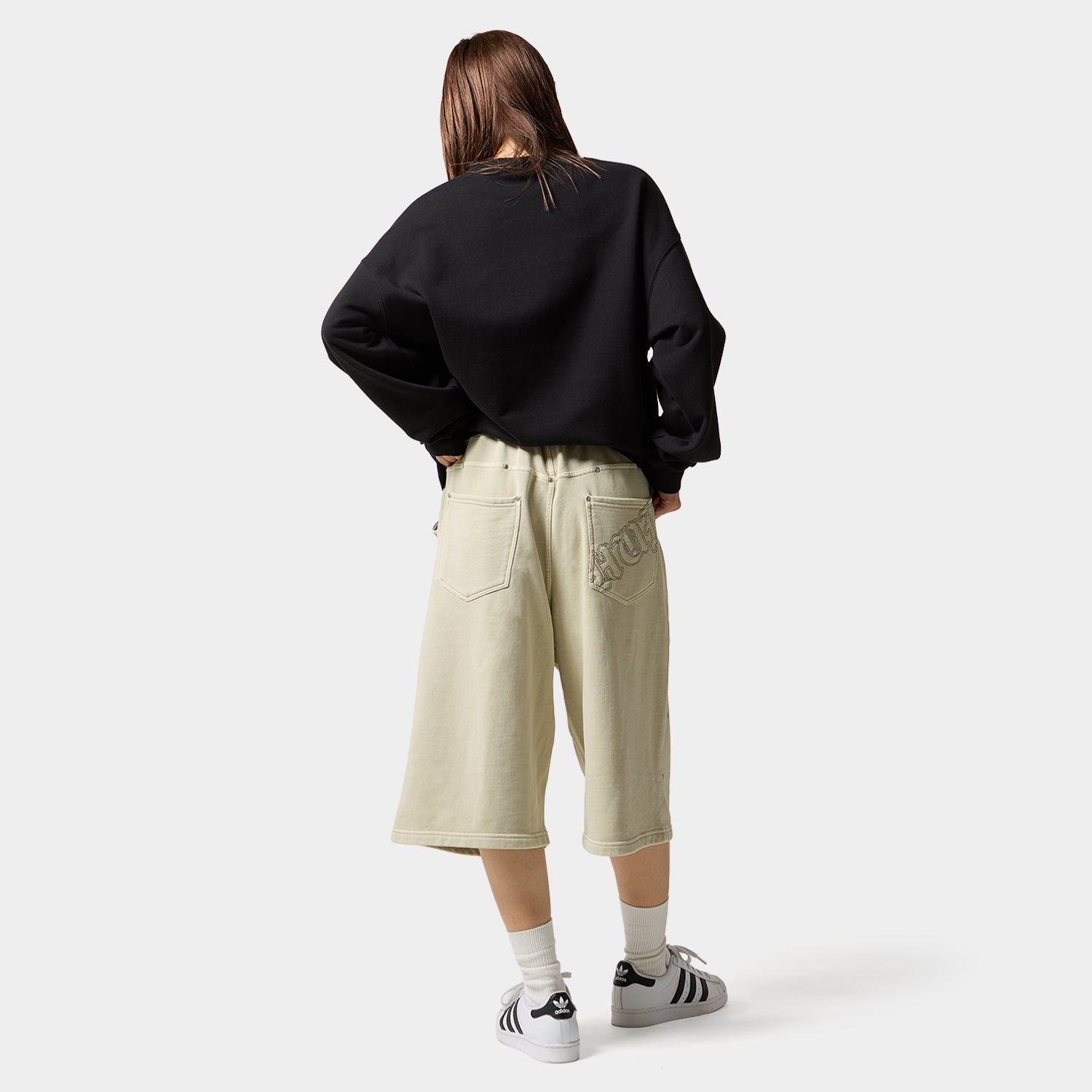 HUF (ハフ) Worldwide JP /SHORTS(ショーツ)/ STUDDED 3/4 FLEECE PANT商品 / BLACK