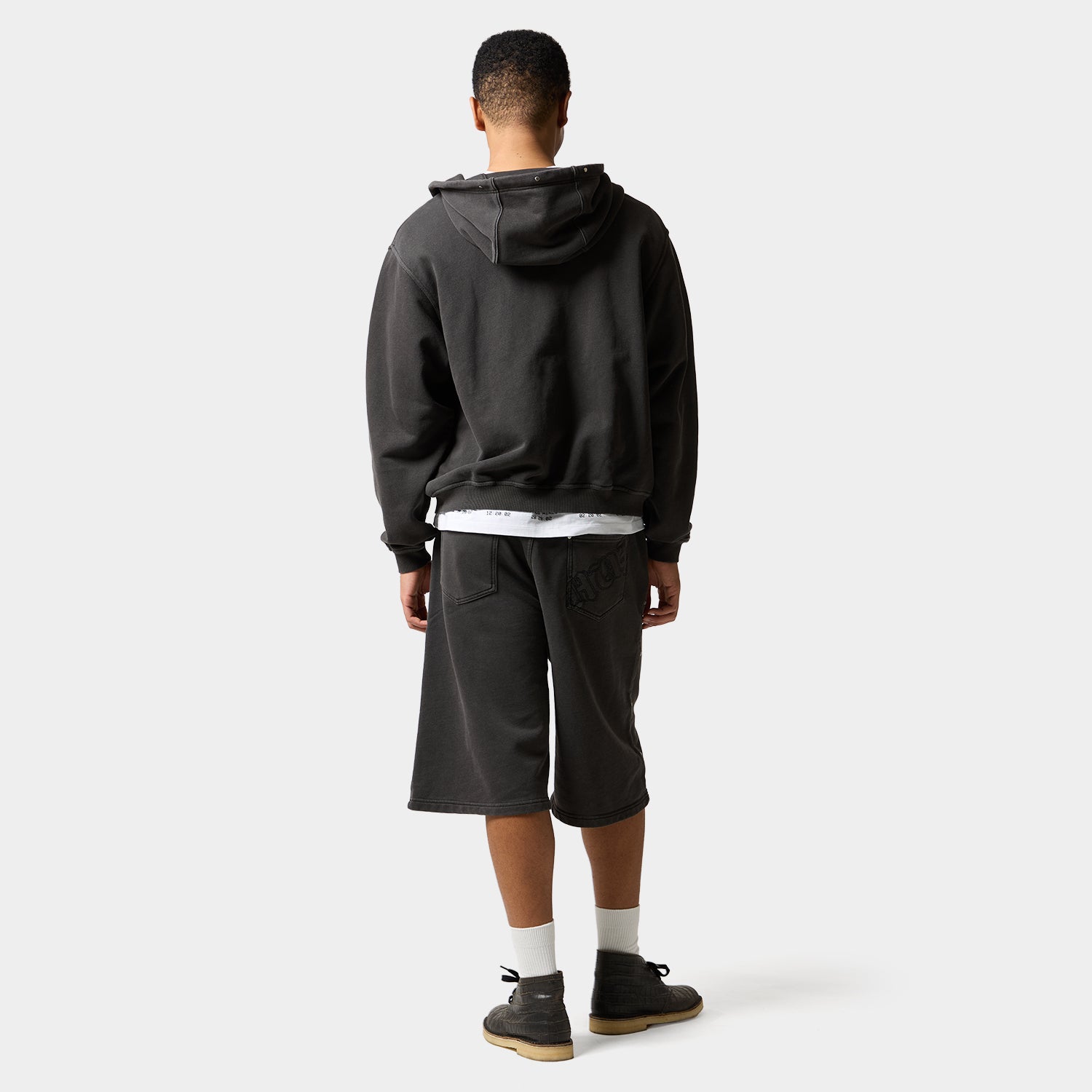 HUF (ハフ) Worldwide JP /SHORTS(ショーツ)/ STUDDED 3/4 FLEECE PANT商品 / BLACK