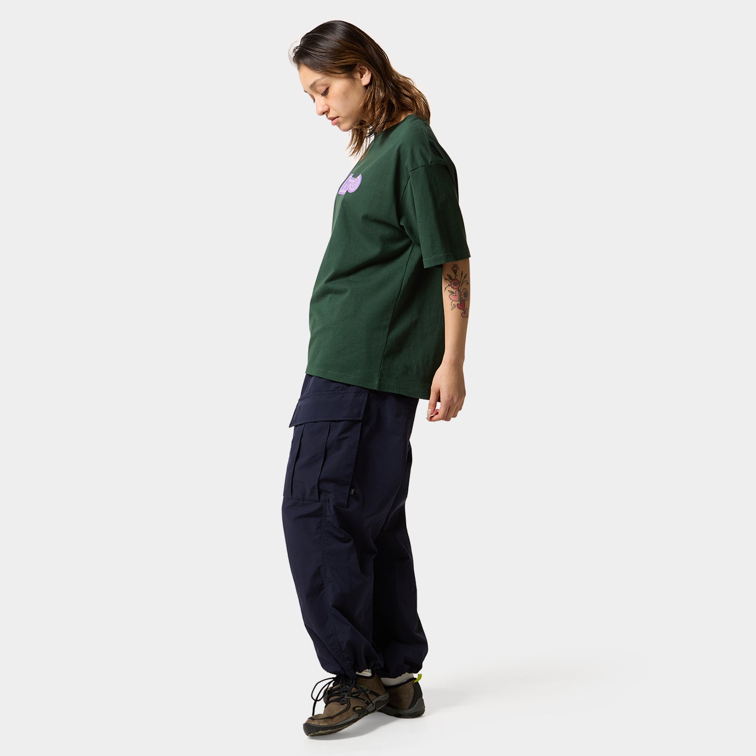 HUF (ハフ) Worldwide JP /T-SHIRTS(Tシャツ)/ 89 OUTLINE TEE商品 / BLACK