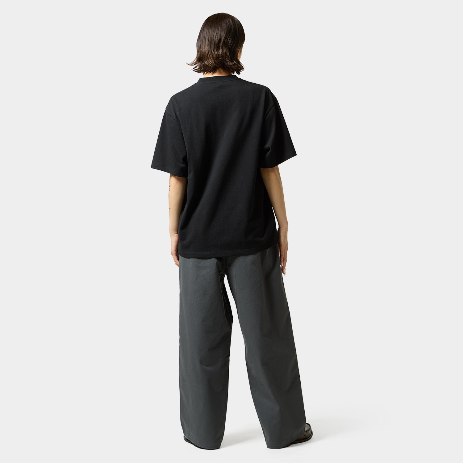 HUF (ハフ) Worldwide JP /T-SHIRTS(Tシャツ)/ SPRAY IT TEE商品 / BLACK