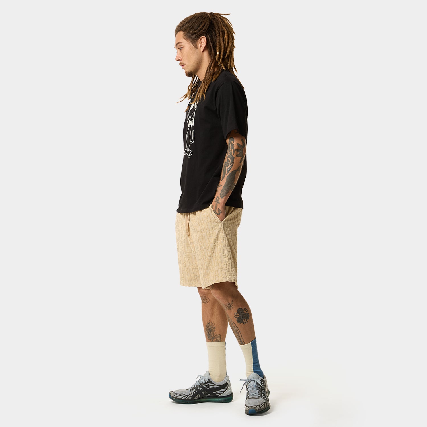 HUF (ハフ) Worldwide JP /T-SHIRTS(Tシャツ)/ CHILL DOG TEE商品 / WHITE