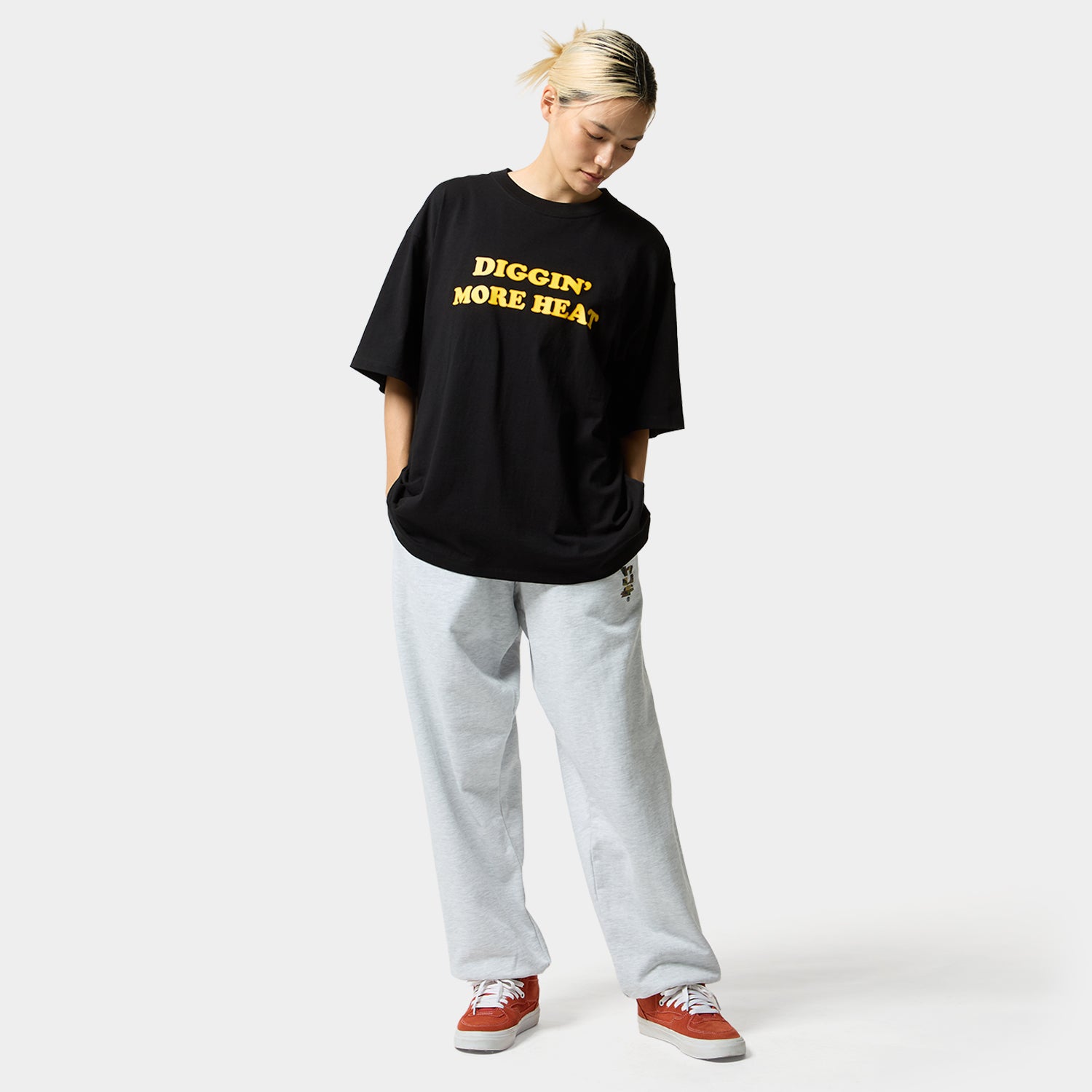 HUF (ハフ) Worldwide JP /T-SHIRTS(Tシャツ)/ HUF X STONES THROW X MURO X J.ROCC TEE - WITH "DIGGIN MORE HEAT” CASSETTE商品 / BLACK
