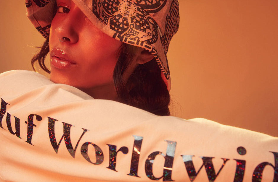 WOMENS SUMMER 22 COLLECTION LOOKBOOKのカバー画像