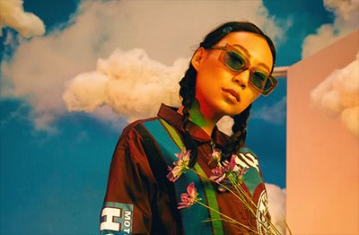 WOMEN SPRING 22 COLLECTION LOOKBOOKのカバー画像