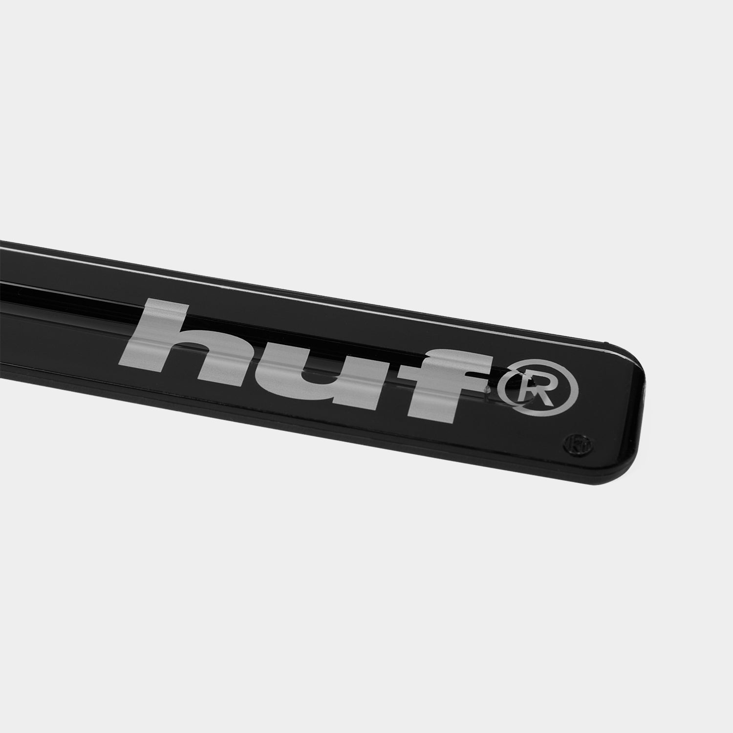HUF (ハフ) Worldwide JP /OTHERS（その他アクセサリー）/ HUF X KUUMBA INTERNATIONAL KUUMBA ACRYLIC INCENSE TRAY HOLDER商品 / BLACK