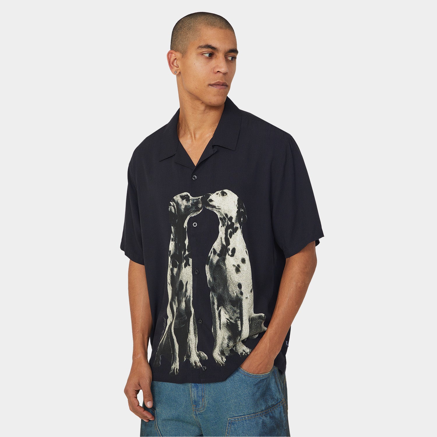 HUF (ハフ) Worldwide JP /TOPS & SHIRTS（トップス&シャツ）/ DOGGED RESORT SHIRT商品 / BLACK