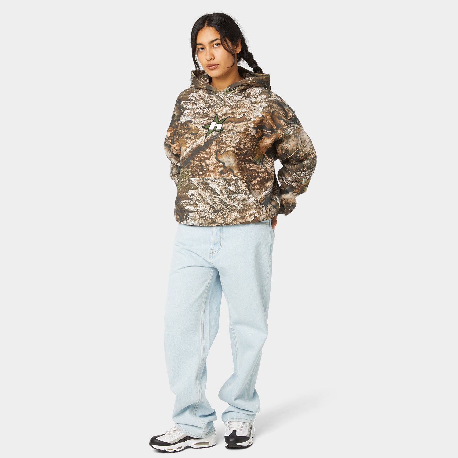 HUF (ハフ) Worldwide JP /HOODIES（パーカー）/ HUF X REALTREE® HEAVYWEIGHT HOODIE商品 / REALTREE