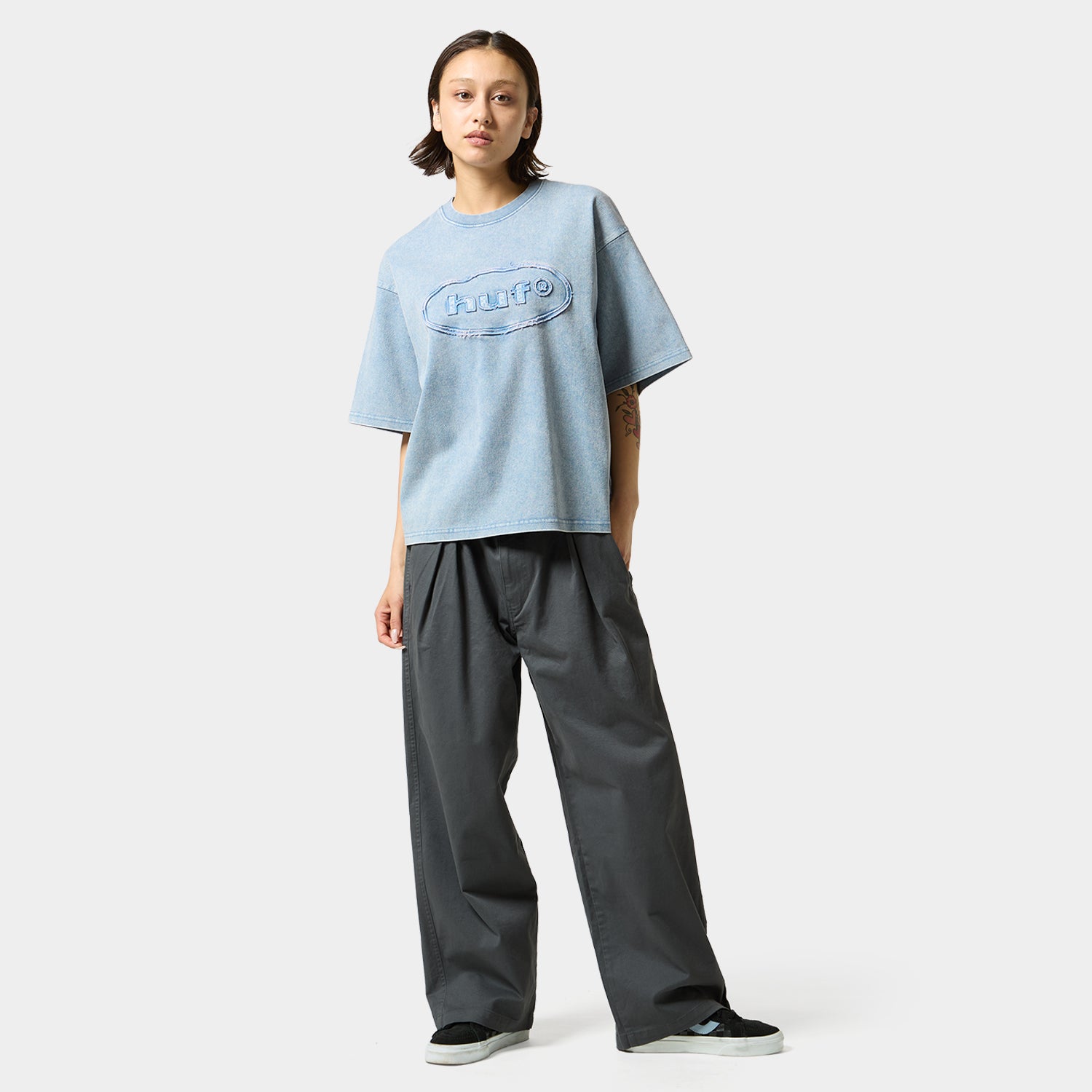HUF (ハフ) Worldwide JP /TOPS & SHIRTS（トップス&シャツ）/ 89 OVAL CREW商品 / BLACK