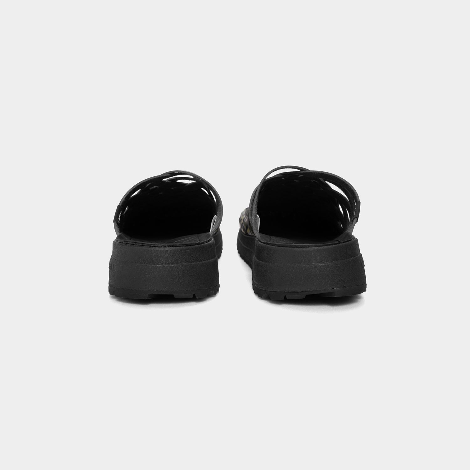 HUF (ハフ) Worldwide JP /FOOTWEAR（スニーカー）/ HUF X MALIBU SANDALS商品 / WOODLAND