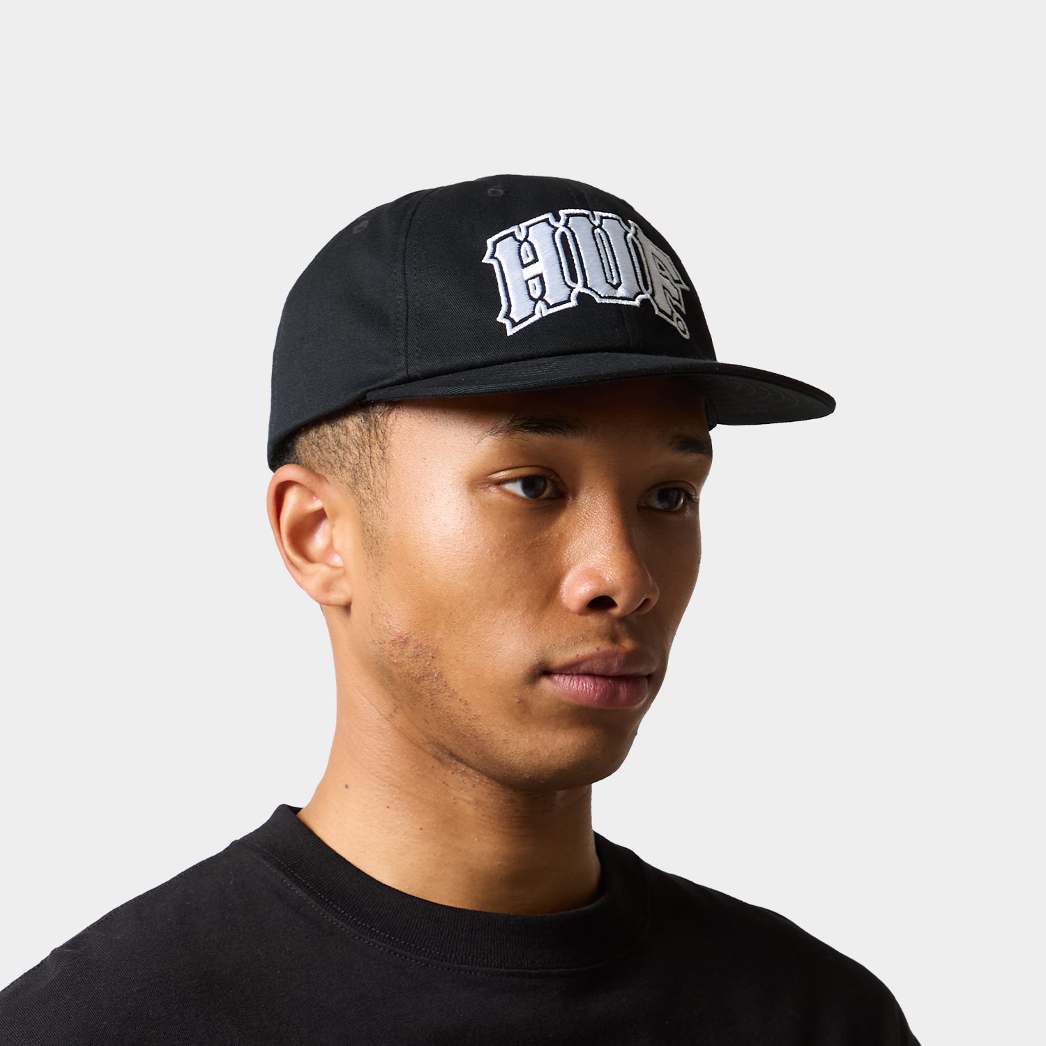 HUF (ハフ) Worldwide JP /HATS ＆ BEANIES（ハット&ビーニー）/ CLASSIC ARCH SNAPBACK商品 / BLACK/WHITE