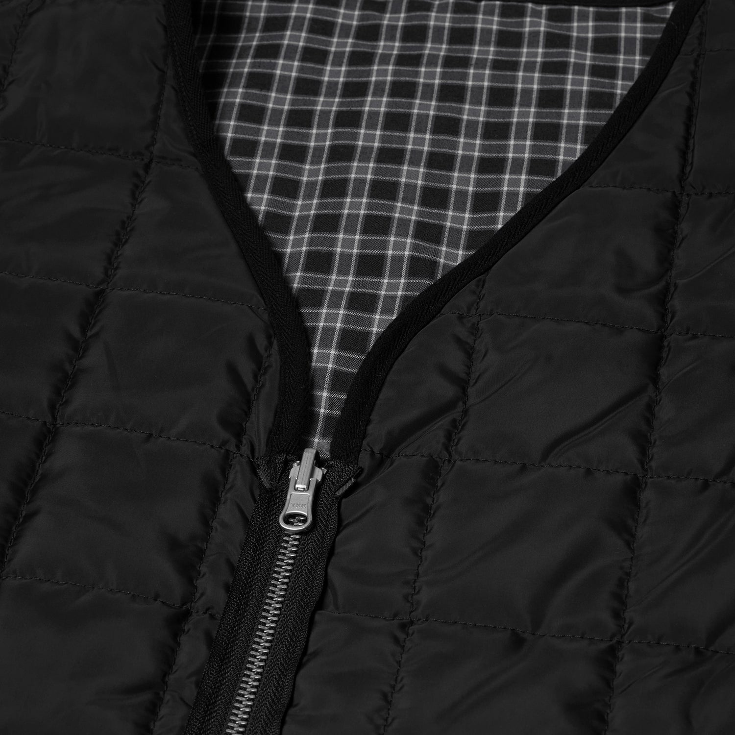 HUF (ハフ) Worldwide JP /JACKETS（ジャケット）/ POYNTER REVERSIBLE VEST商品 / BLACK