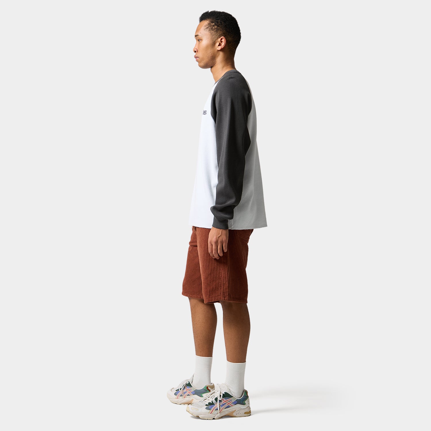 HUF (ハフ) Worldwide JP /TOPS & SHIRTS（トップス&シャツ）/ 89 OUTLINE LS RAGLAN商品 / BLACK
