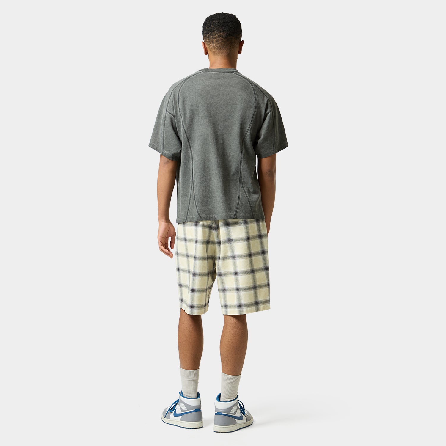 HUF (ハフ) Worldwide JP /TOPS & SHIRTS（トップス&シャツ）/ WASHED PANELED CREW商品 / LT BLUE