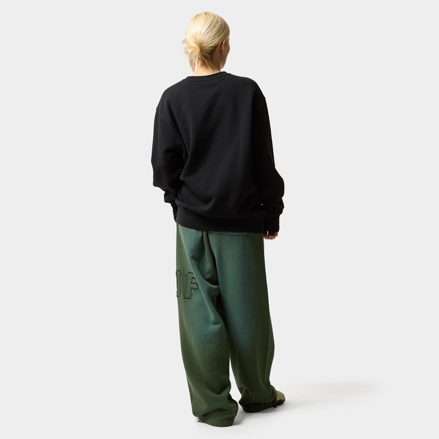 HUF (ハフ) Worldwide JP /SWEATSHIRTS（スウェットシャツ）/ TRANSIT AUTHORITY CREWNECK商品 / BLEACH