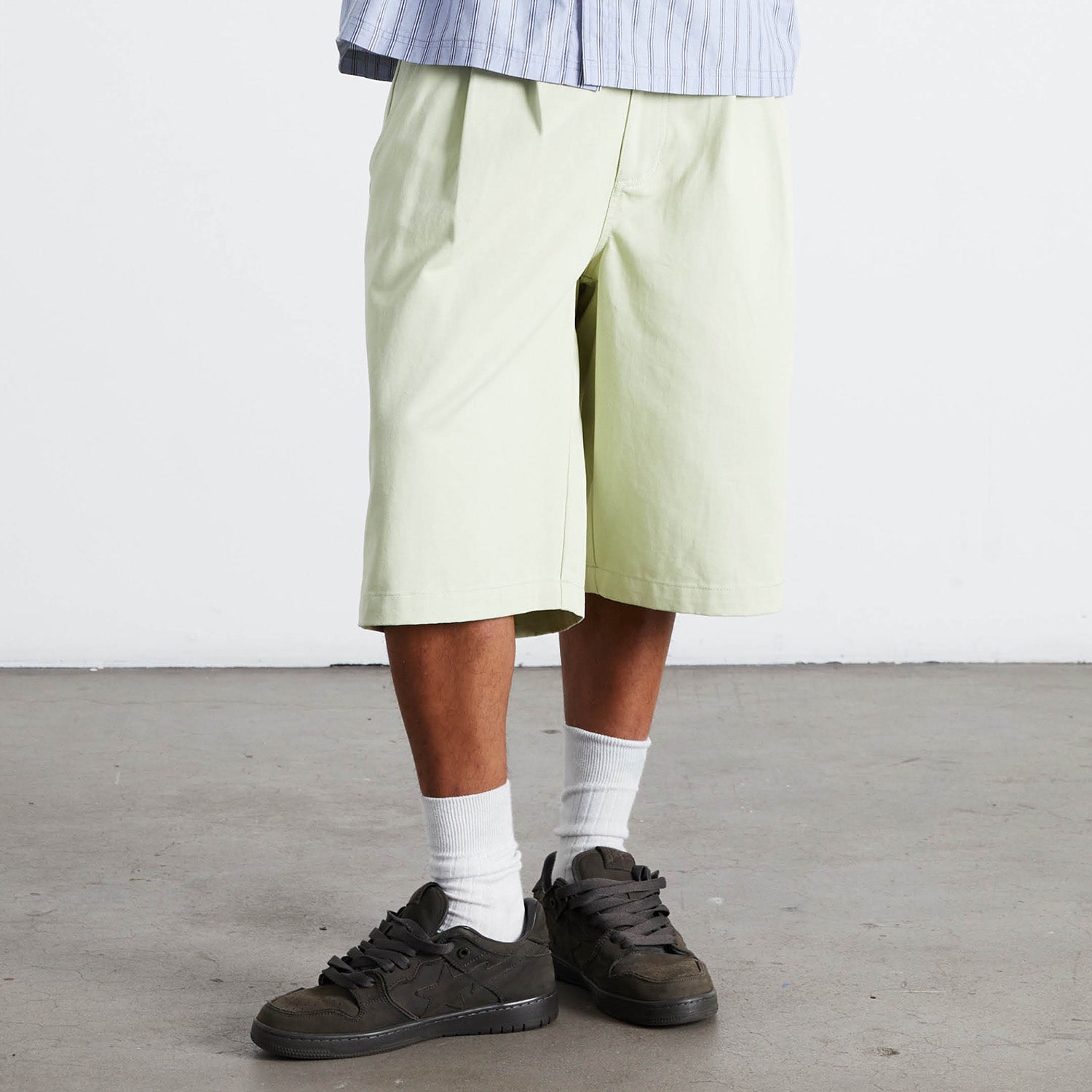 HUF (ハフ) Worldwide JP /SHORTS（ショーツ）/ SORTA LONG CHINO SHORT商品 / BLACK