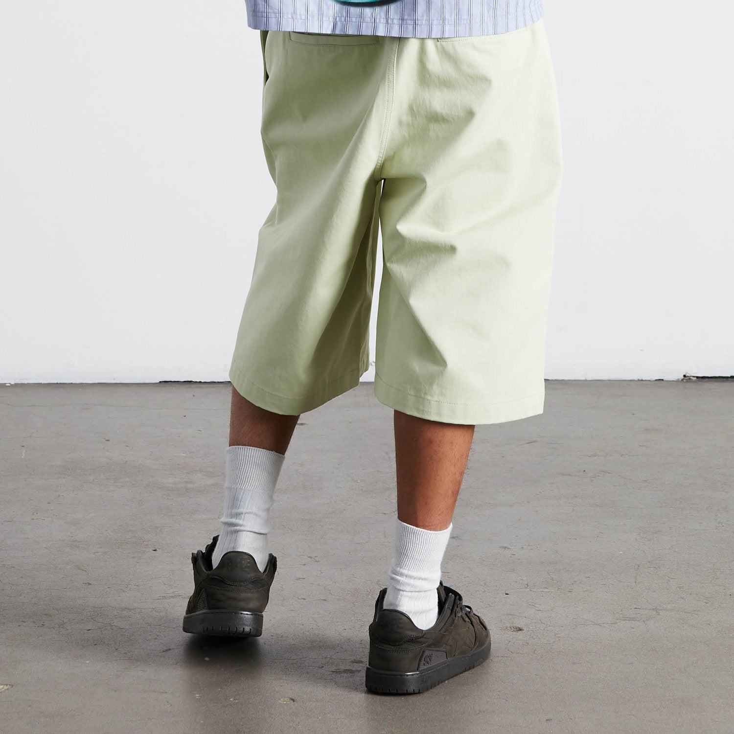 HUF (ハフ) Worldwide JP /SHORTS（ショーツ）/ SORTA LONG CHINO SHORT商品 / BLACK