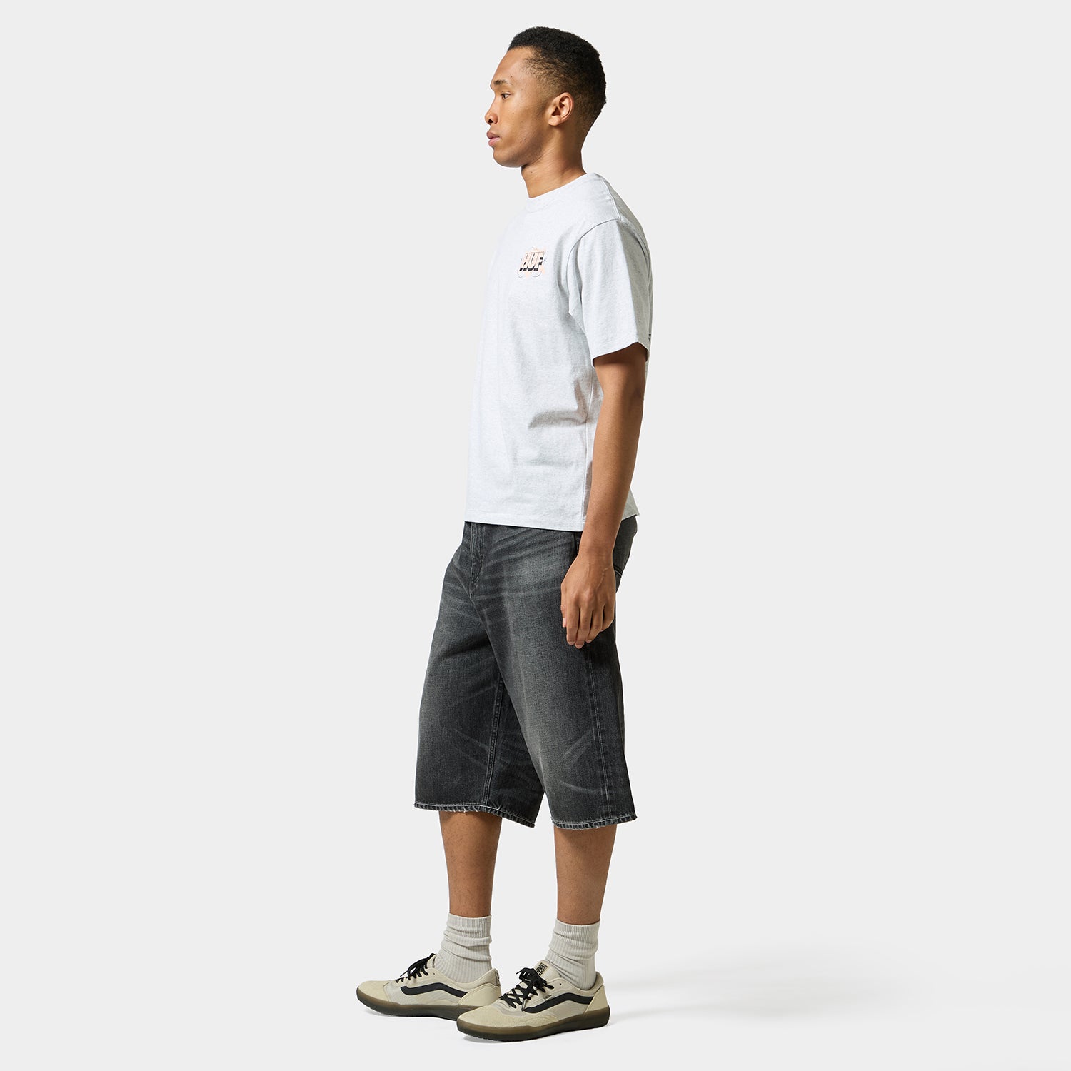 HUF (ハフ) Worldwide JP /T-SHIRTS（Tシャツ）/ YADAMEAN TEE商品 / NAVY