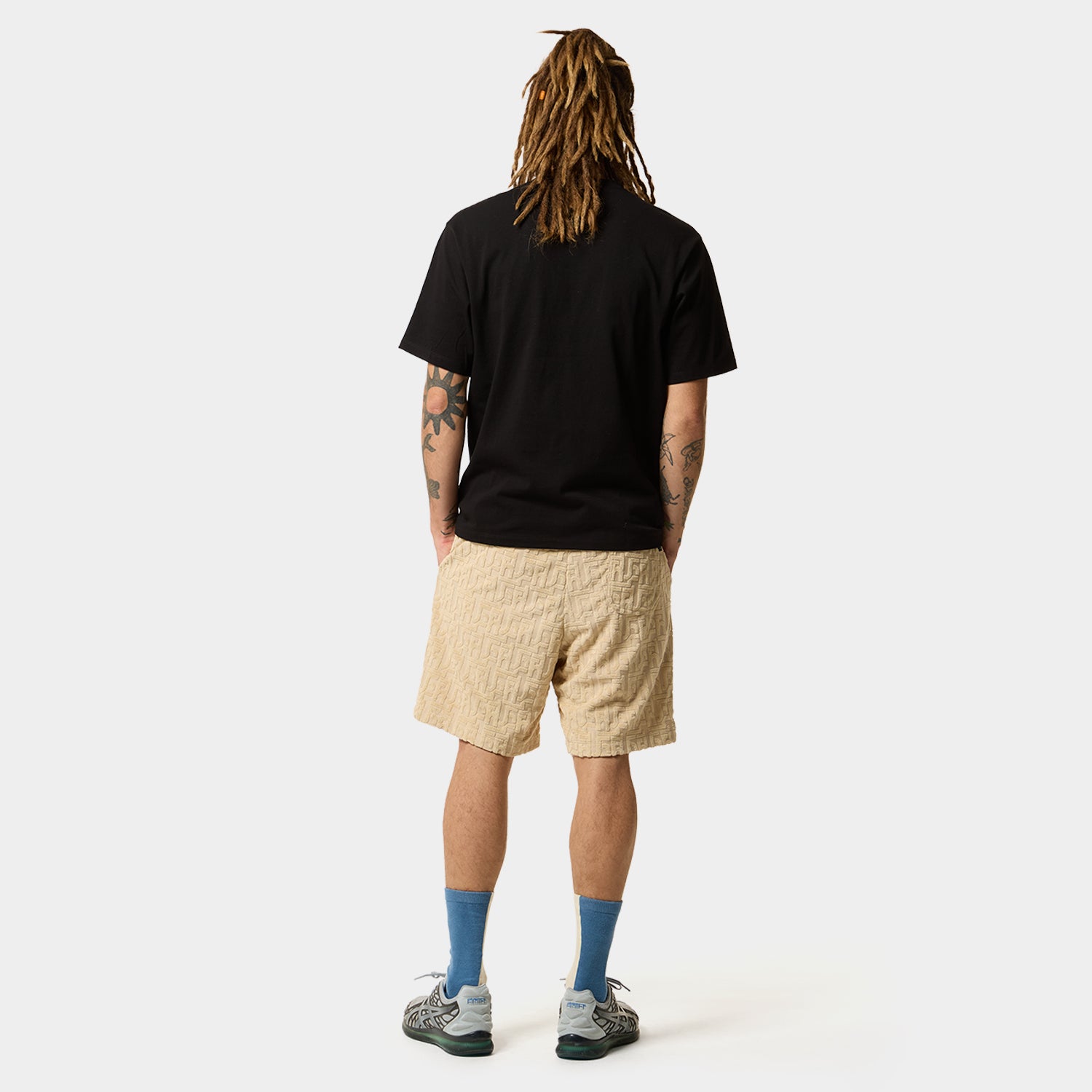 HUF (ハフ) Worldwide JP /T-SHIRTS（Tシャツ）/ CHILL DOG TEE商品 / WHITE