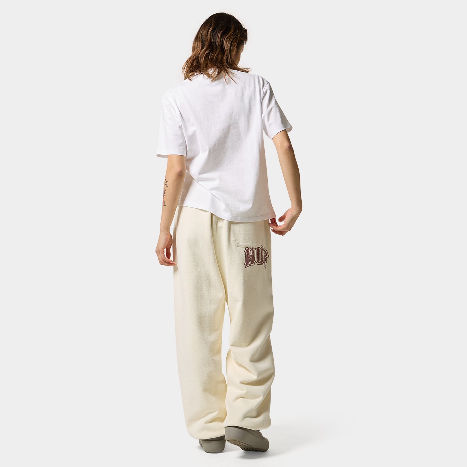 HUF (ハフ) Worldwide JP /T-SHIRTS（Tシャツ）/ HUF eightynine TINY TEE商品 / WHITE