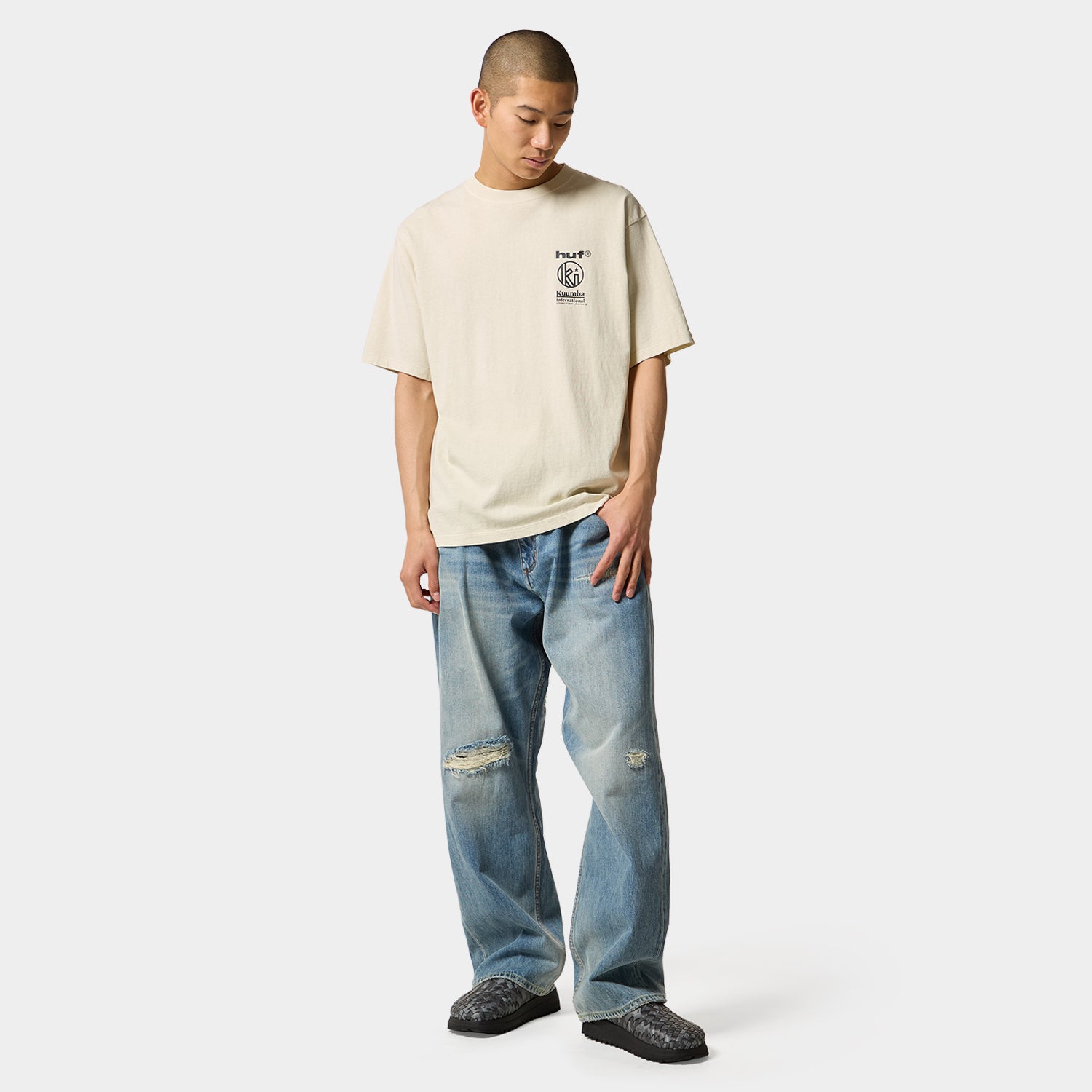 HUF (ハフ) Worldwide JP /T-SHIRTS（Tシャツ）/ HUF X KUUMBA INTERNATIONAL KUUMBA TEE商品 / CREAM